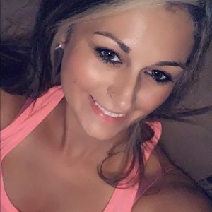 Meet your Posher, Nicole